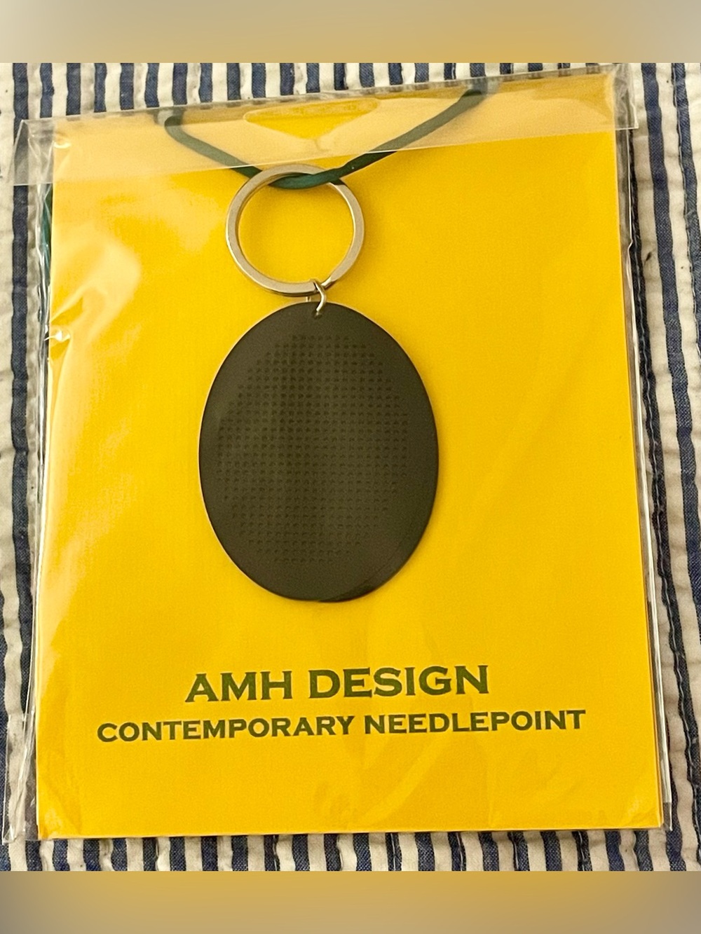 🧵 AMH Design DIY Needlepoint Keychain - Black with Black 🧵